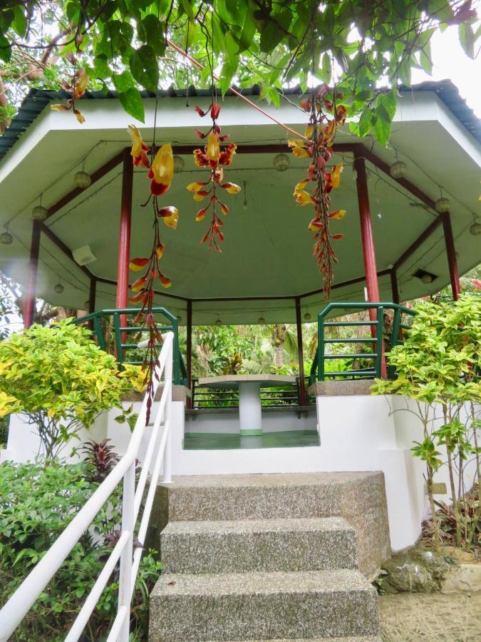 All Care Bed And Breakfast Tagaytay City Εξωτερικό φωτογραφία
